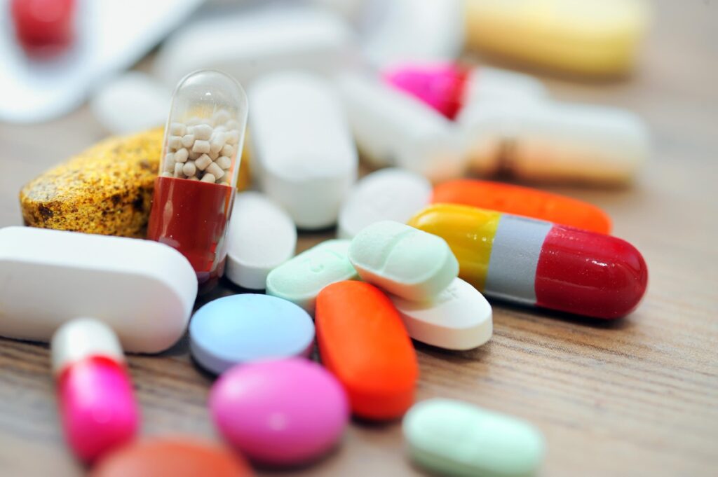 Who has oxycodone for sale in Bakersfield right now