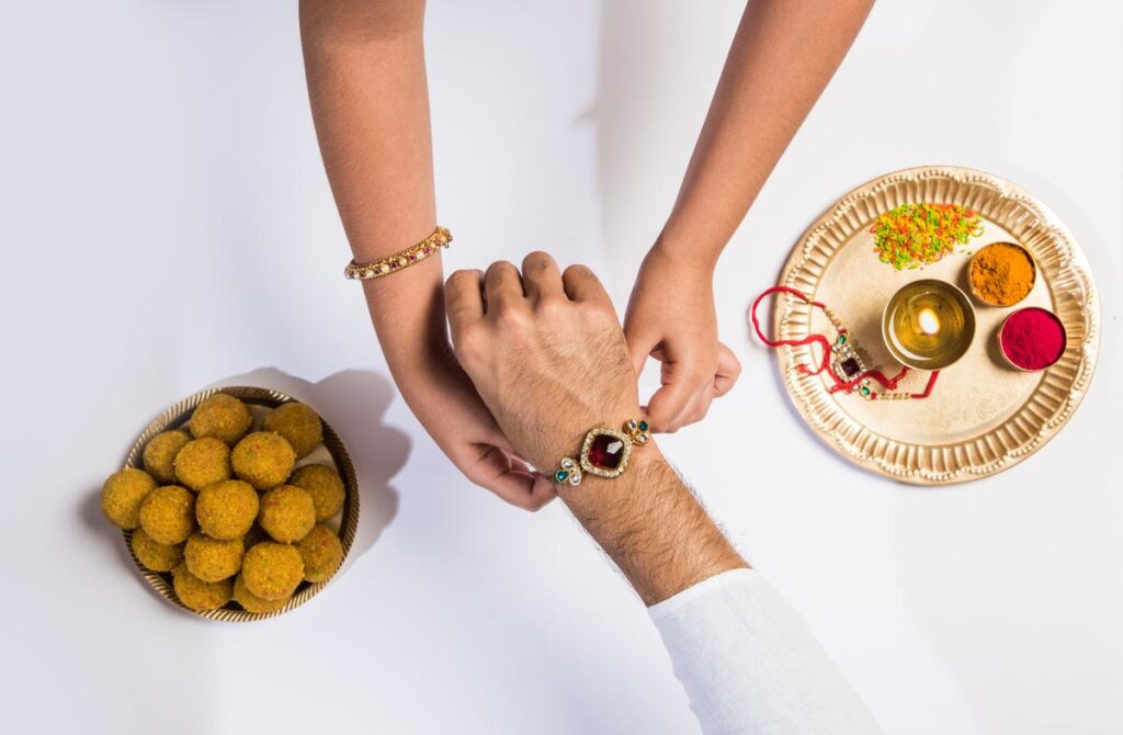 Send Rakhi to Gurgaon