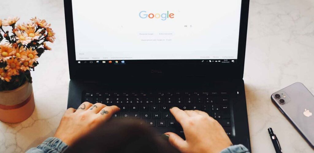 Social Media for E-commerce: Driving Sales and Building Customer Loyalty